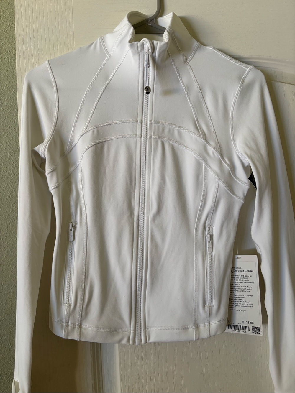 Lululemon NWT Define Cropped Jacket “Nulu” - Picture 2 of 5